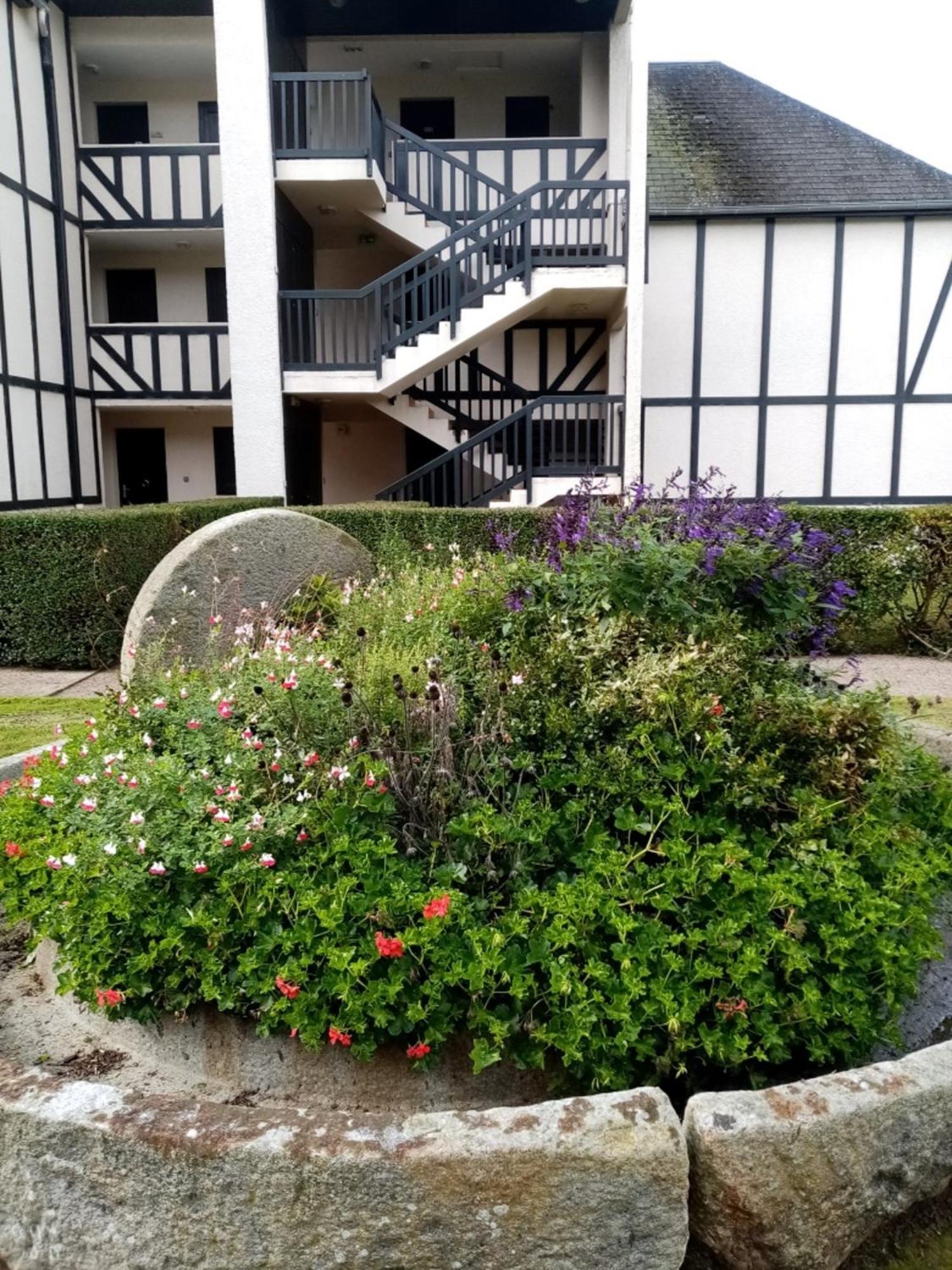 Agreable T2 Calme - Terrasse 20m2 - Animaux Bienvenus Appartement Cabourg